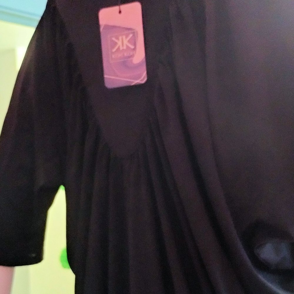 Elegant Black Kaftan with Gold Embellished Neckline - Picture 7 of 10